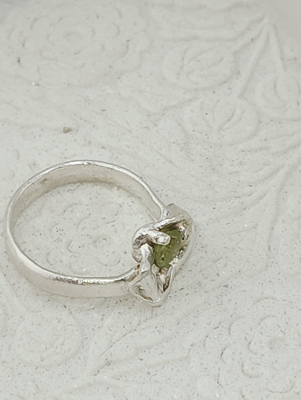 PERIDOT CRYSTAL ORGANIC RING HANDMADE IN STERLING SILVER SIZE 7 - Picture 12 of 13
